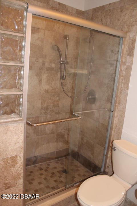 Building Photo - 719 S Beach St