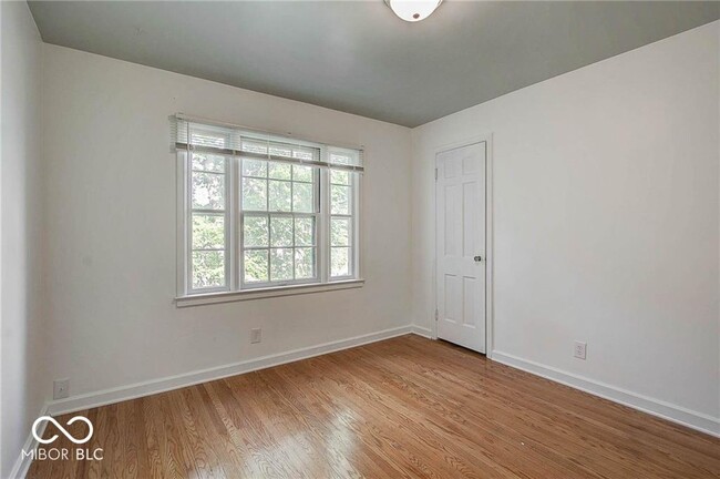 Building Photo - 5043 Boulevard Pl