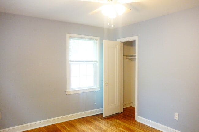 Building Photo - 8409 Greenwood Ave