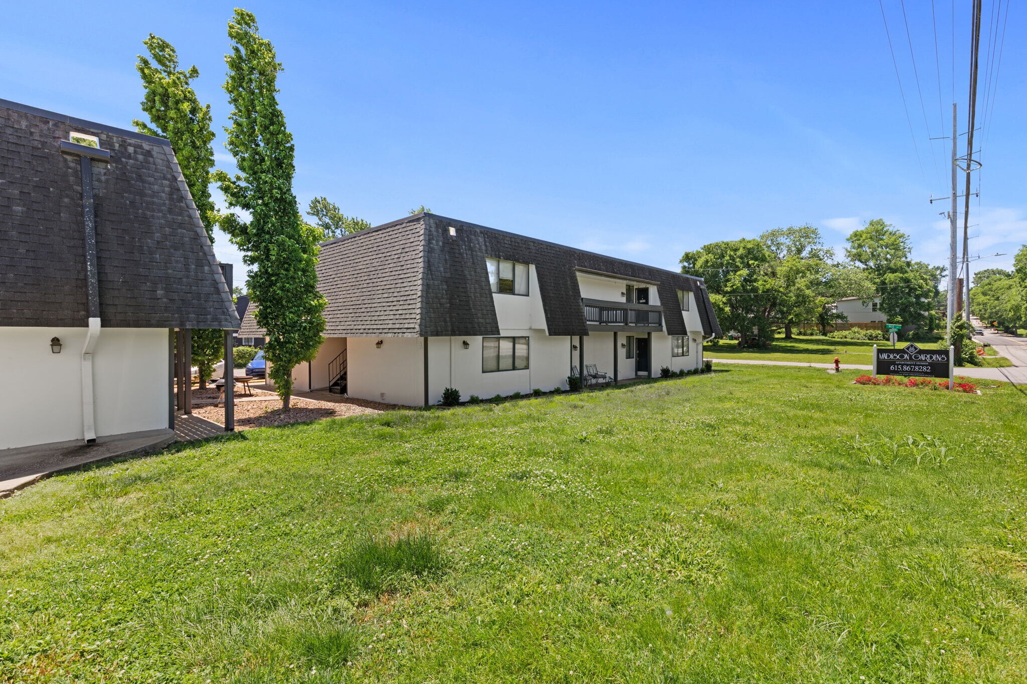 Building Photo - 800 Anderson Ln