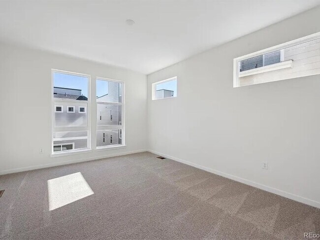 Building Photo - 1243 Rhett Dr