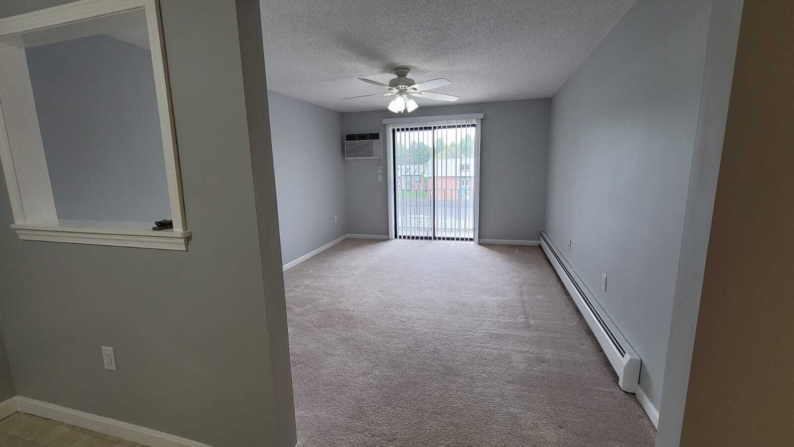 Building Photo - 2 New Haven Dr