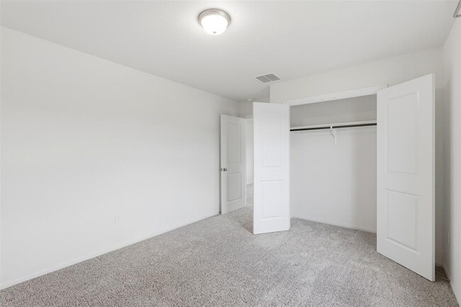 Building Photo - 141 Everglades Dr