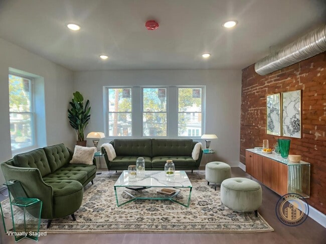 Building Photo - 2534 S 61st St