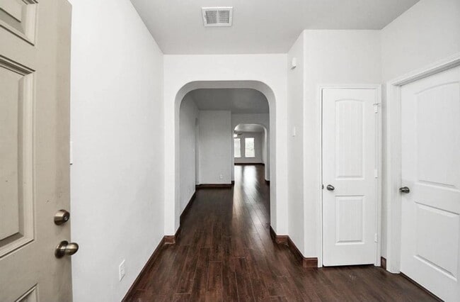 Building Photo - 17031 Iver Ironwood Trl