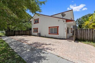 Building Photo - 5410 SW 43rd Terrace