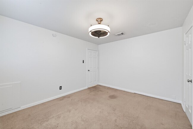 Building Photo - 12818 Westella Dr