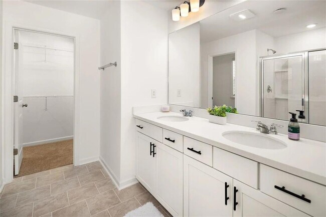Building Photo - 1510 Brantin Dr