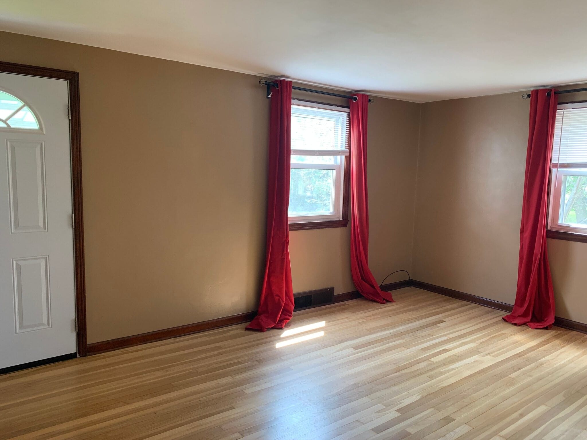 Building Photo - 5 Helen St