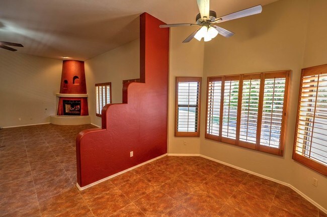 Building Photo - Silverado Hills