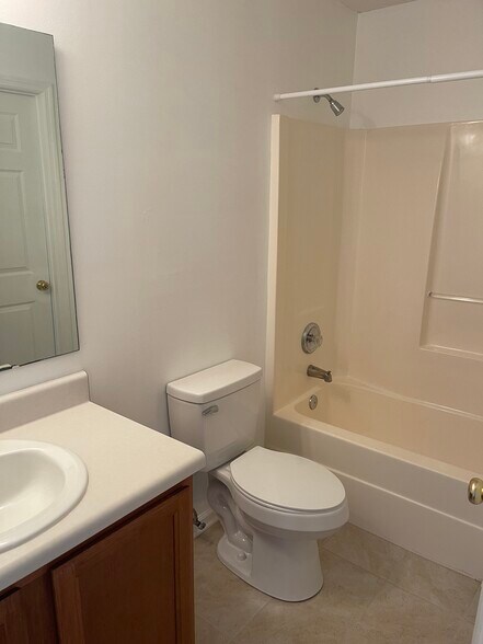 2nd Bathroom - 7361 Suncatcher Dr