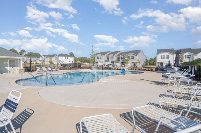 Building Photo - 2003 Old Rivers Rd