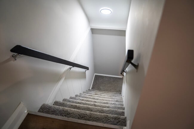 Building Photo - 8623 Willow Oak Rd