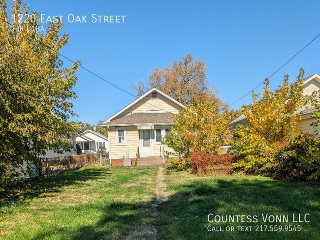 Building Photo - 1220 E Oak St