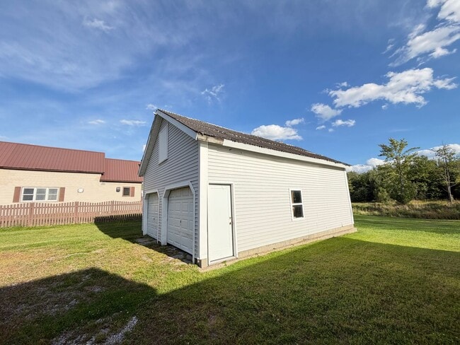 Building Photo - 44 Lagrange Rd