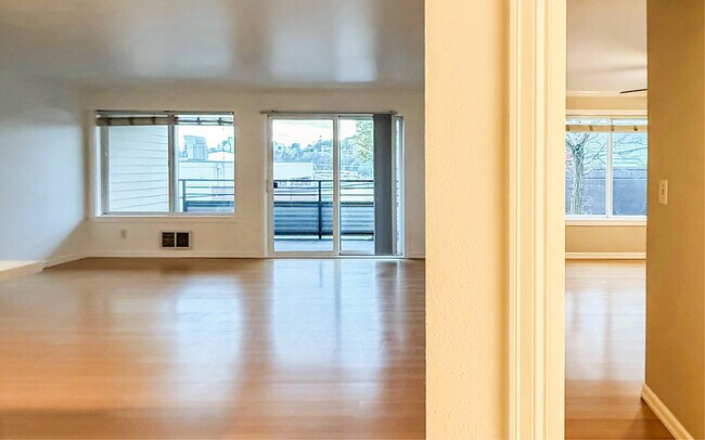 Building Photo - 949 N 35th St