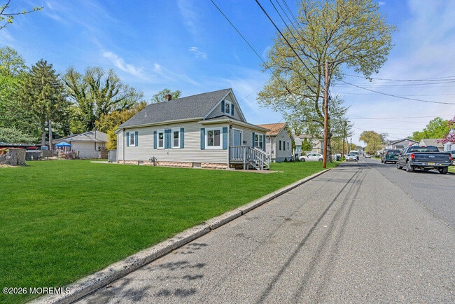 Building Photo - 41 Harding Ave