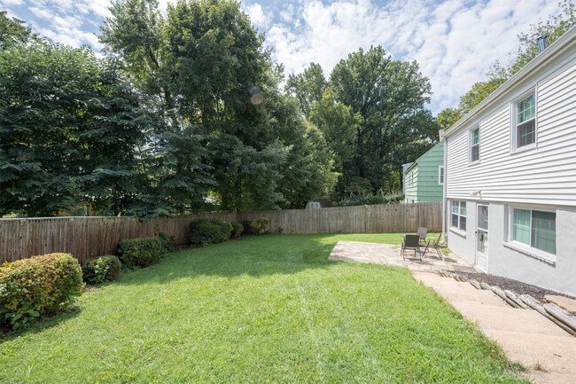 Building Photo - 4002 Spruell Dr