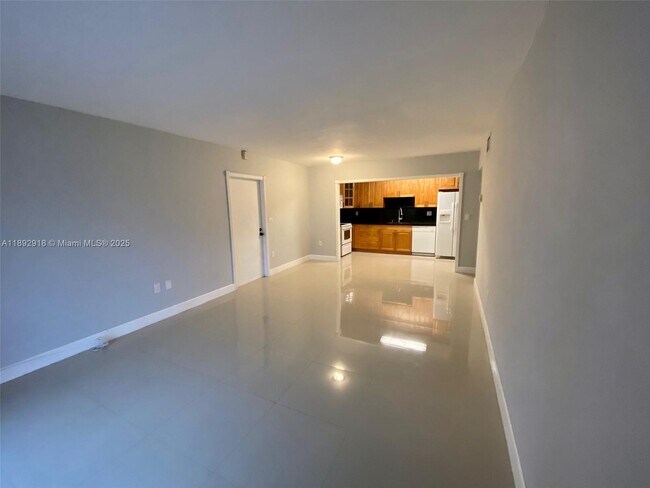 Building Photo - 7913 SW 104th St