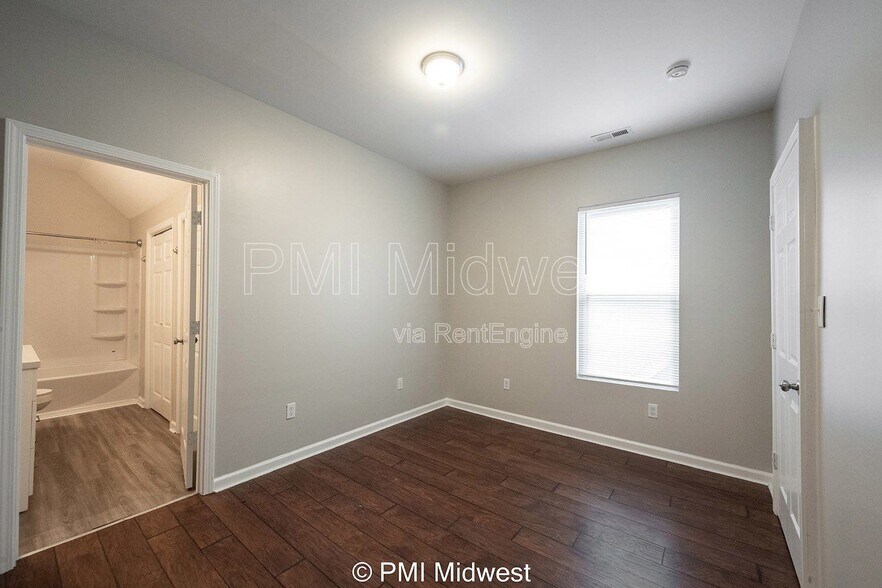 Building Photo - 1437 S East St