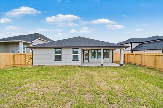 Building Photo - 3930 Langridge Dr