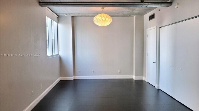 Building Photo - 690 SW 1st Ct