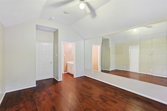 Building Photo - 1423 Meadow Lakes Dr