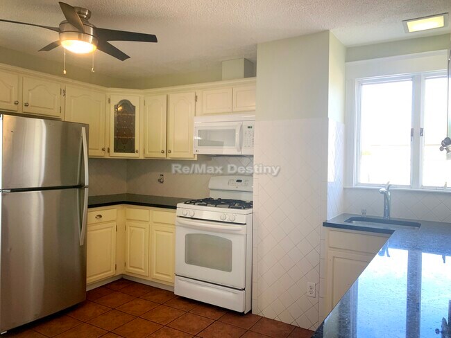 Building Photo - 105 Eutaw St