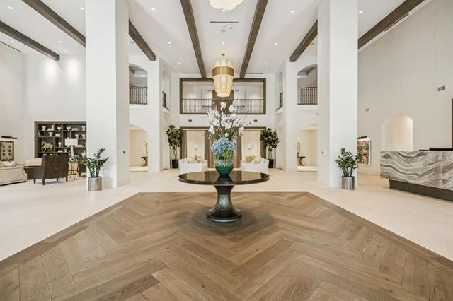 Building Photo - 2800 Lakeside Pkwy