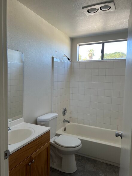 bathroom - 6640 Simpson Ave