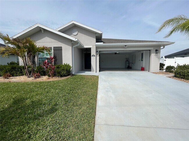 Building Photo - 112 Oakwood Ct