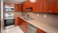 Building Photo - 10090 NW 80th Ct