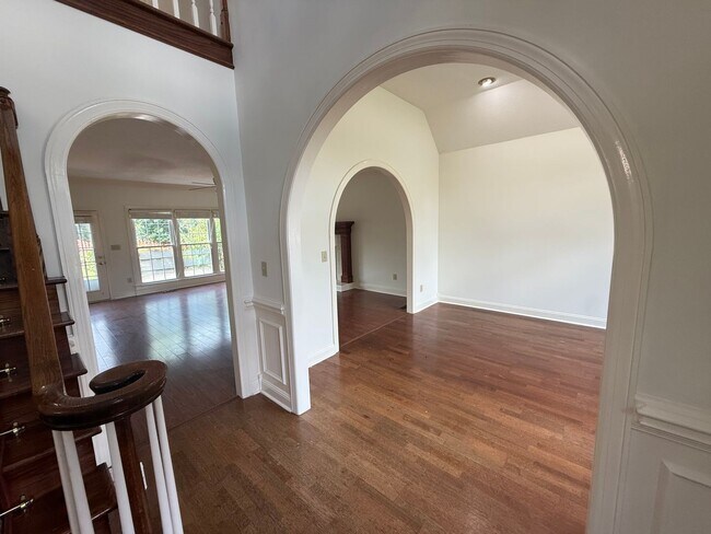 Building Photo - Spacious 5-Bedroom Home on a Corner Lot in...
