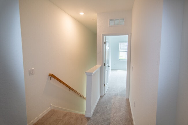 Building Photo - 20457 Lagente Cir