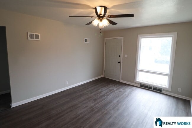 Building Photo - 827 N 29th St