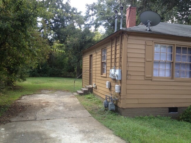 Building Photo - ***UPCOMING**2 Bedroom / 1.5 Bathroom Duplex for Rent in Columbus, GA***