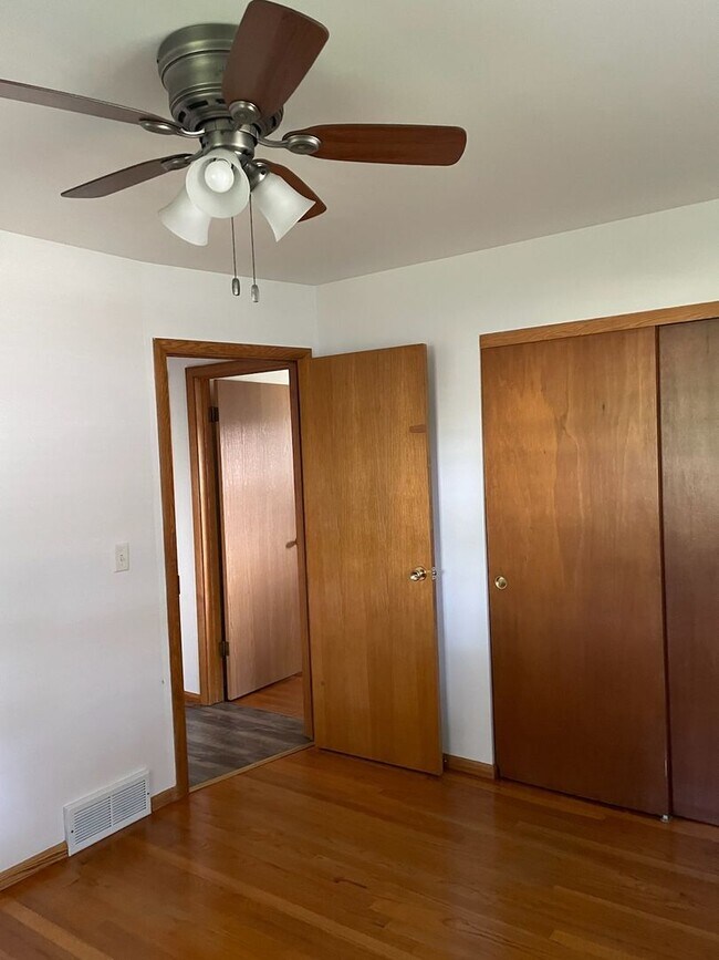 Building Photo - 1514-1520 Alden Rd