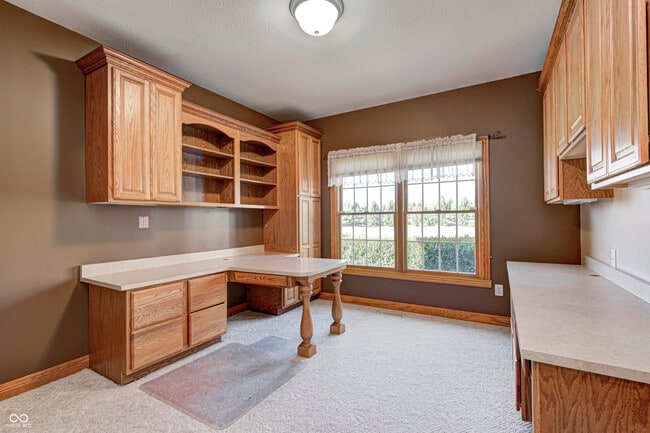 Building Photo - 2009 W 250 N