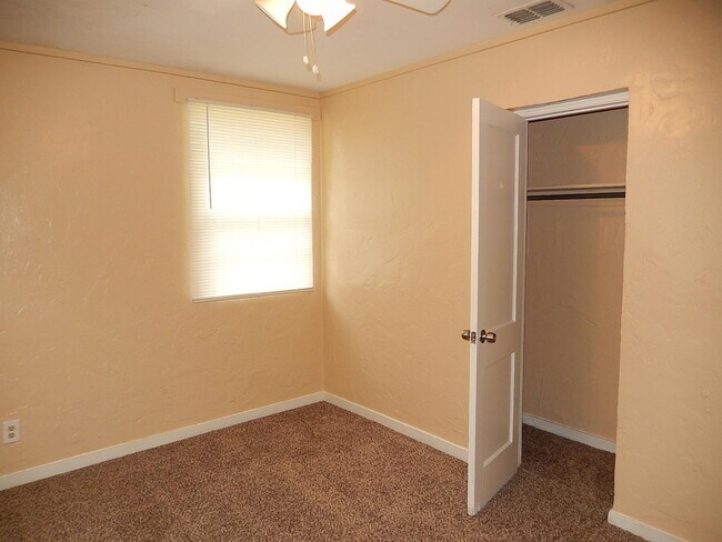 Building Photo - 1518 Pepper Dr
