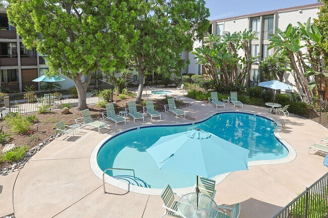 Building Photo - 1 Bed / 1 Bath Condo Near Cowles Mountain – Move-In Special!
