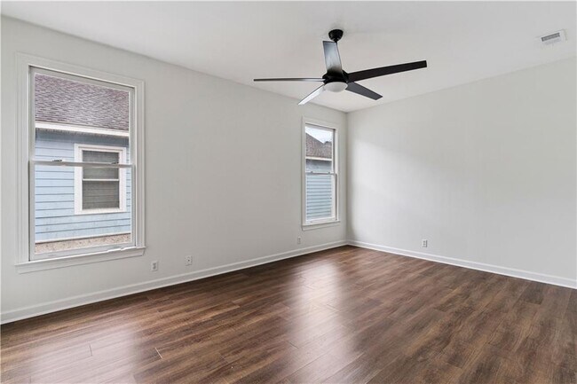 Building Photo - 417 Colley Ln