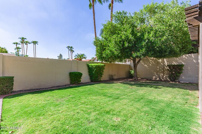 Building Photo - 9740 E Gold Dust Ave