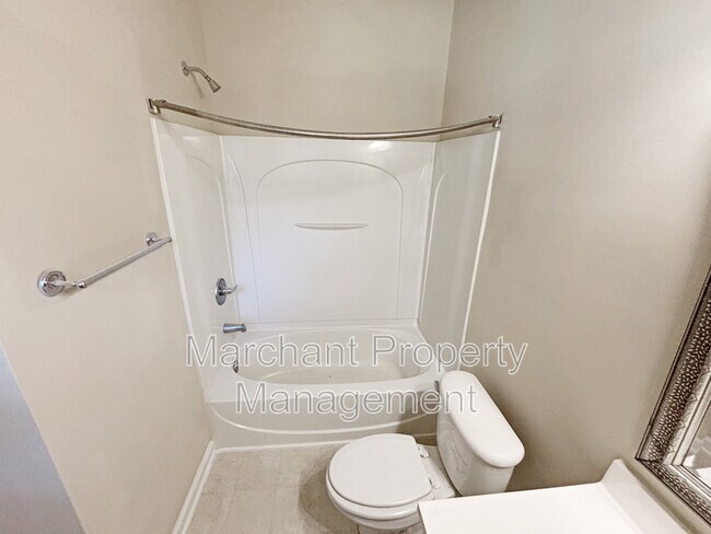 Building Photo - 301 Pampas Ct