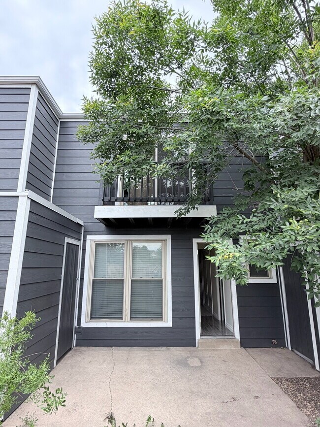 Building Photo - 5155 Santa Clara Pl