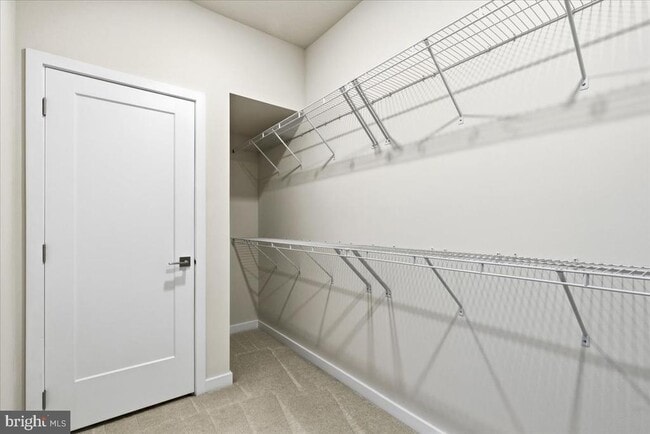 Building Photo - 23551 Buckland Farm Terrace