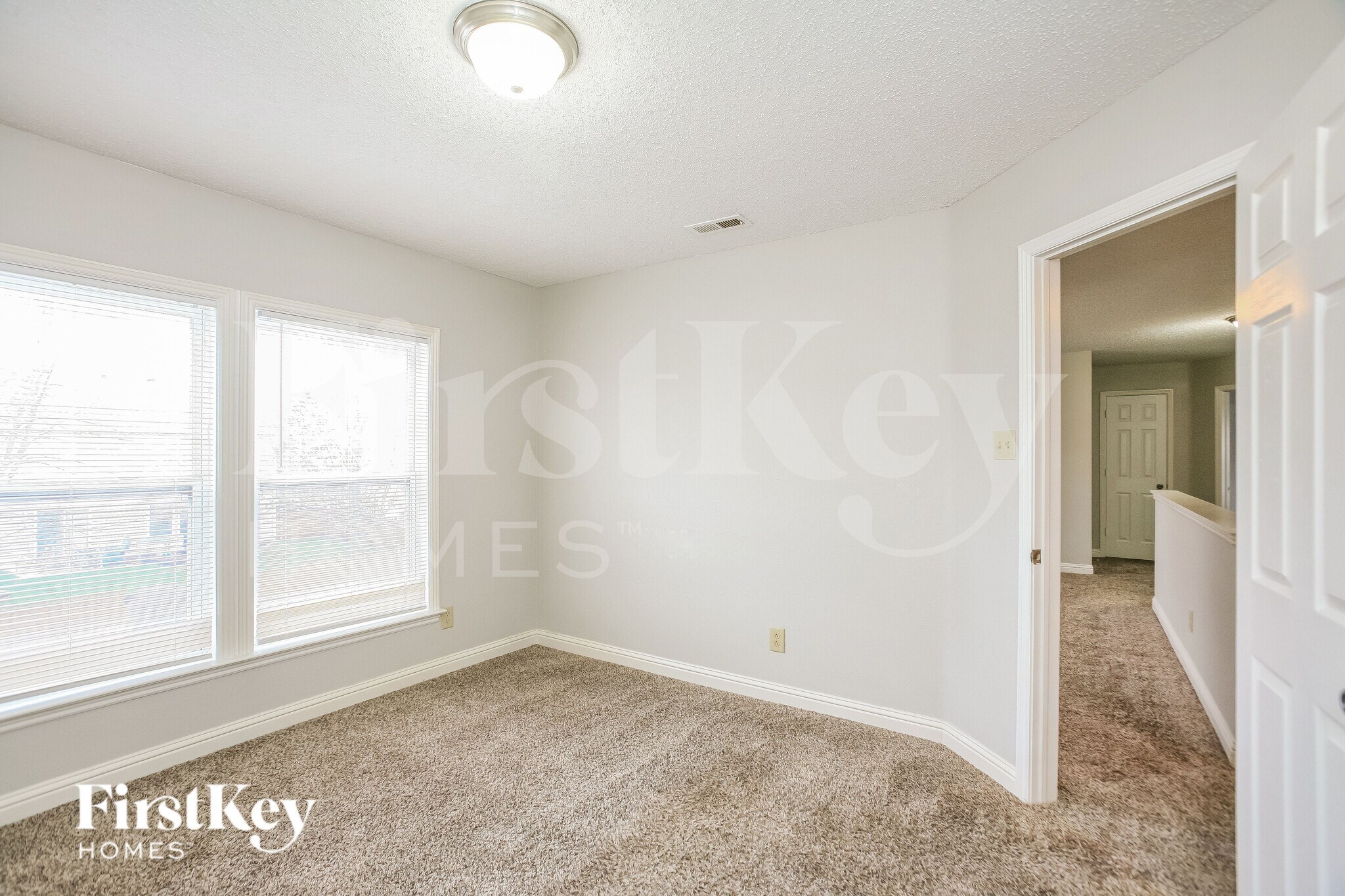 Building Photo - 14216 Country Breeze Ln