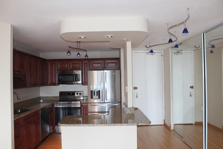 Building Photo - 405 N Wabash Ave