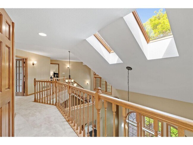 Building Photo - 6210 Deerwood Cir N