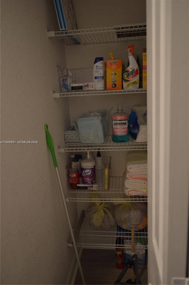 Building Photo - 1522 SE 26th Ter