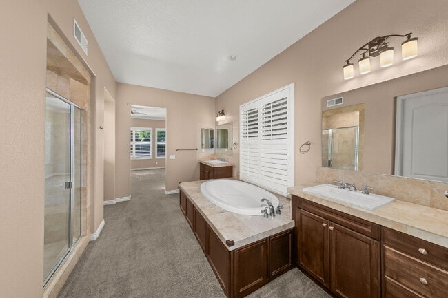 Building Photo - Stunning Single-Story Luxury Home in Coveted Rolling Hills Ranch